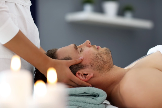 Head massage for headache. Neck and shoulder massage - Padmalaya Massage Centre